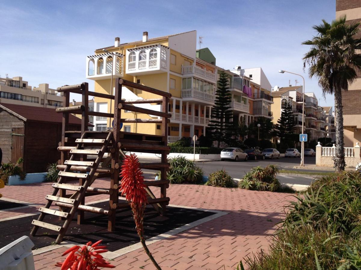 Apartment With Side Seaview 60 Meters From Sea Torrevieja Exterior foto